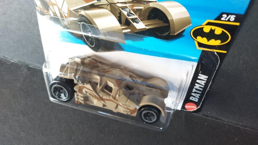 Batman Batmobile The Dark Knight 1:64 3inch Hotwheels Pol, 1186 MJ 1 NL, Auto, Verzenden, Nieuw