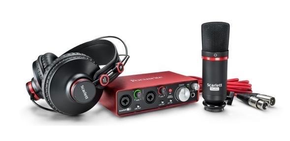Focusrite 2i2 Studio, compleet, in nieuwstaat!, Computers en Software, Geluidskaarten, Zo goed als nieuw, Extern, Ophalen of Verzenden