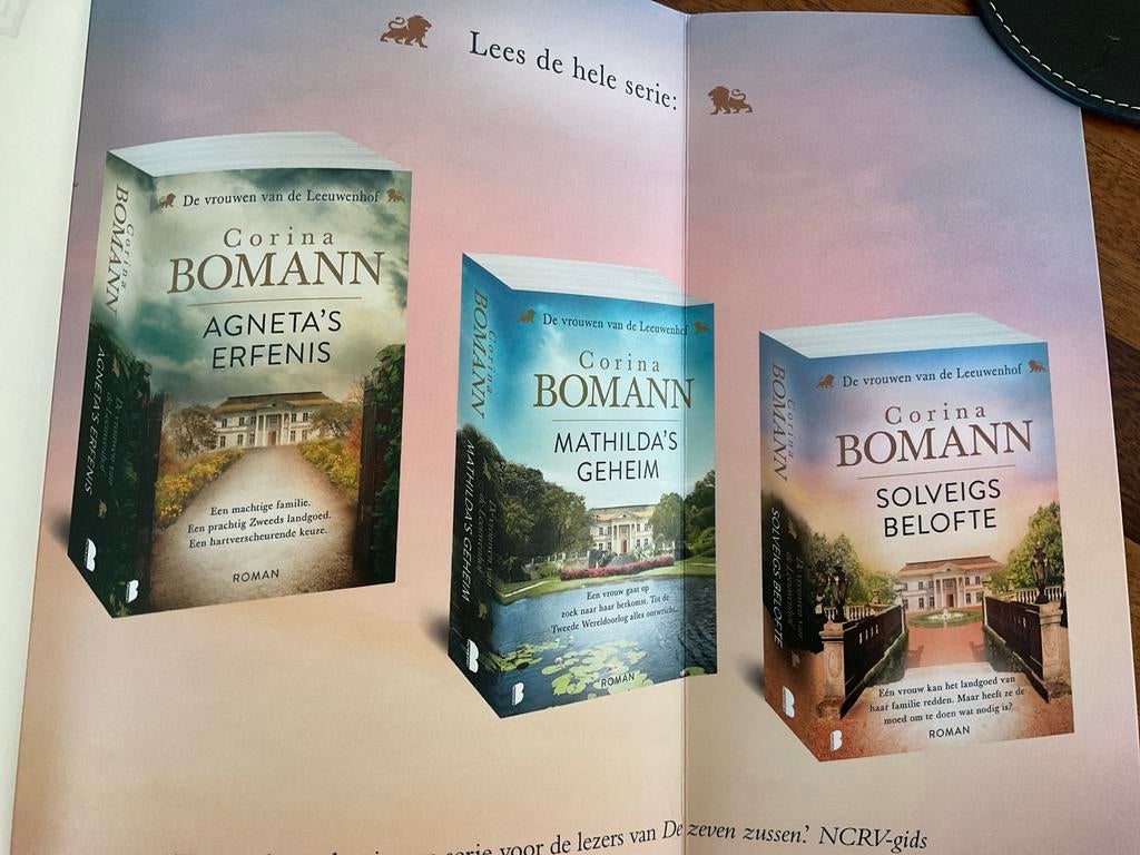 Corina Bomann - De vrouwen van de Leeuwenhof (3 boeken), Boeken, Romans, Ophalen of Verzenden, Zo goed als nieuw, Nederland