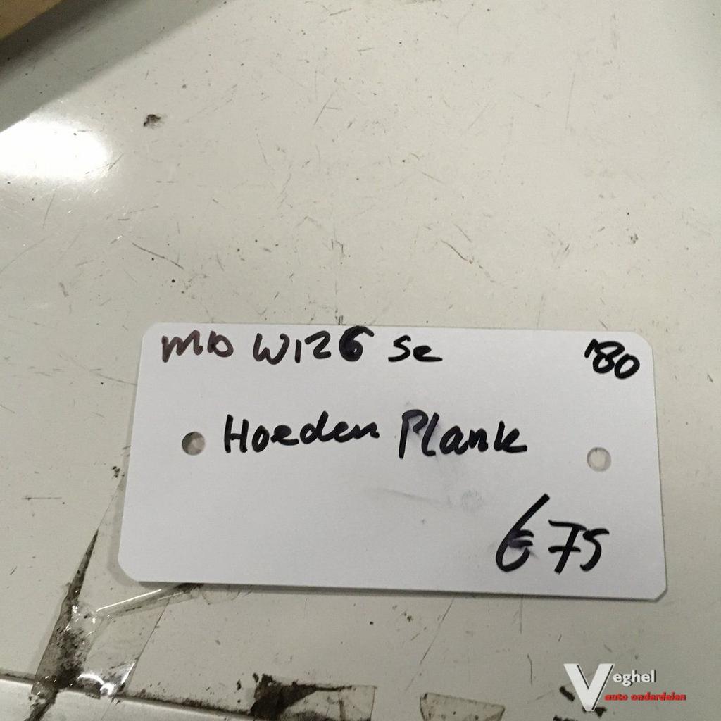 Mercedes W126 1980 Hoedenplank