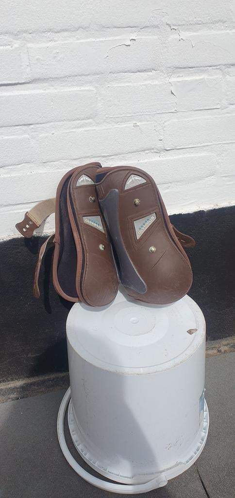 Veredus Olympic peesbeschermers M bruin, Ophalen, Rijden