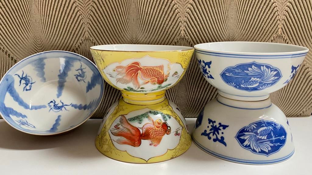 Verzameling Aziatische Rijstkommen - o.a. Sluierstaartvissen, Gebruikt, Ophalen of Verzenden, Kom(men), Overige stijlen