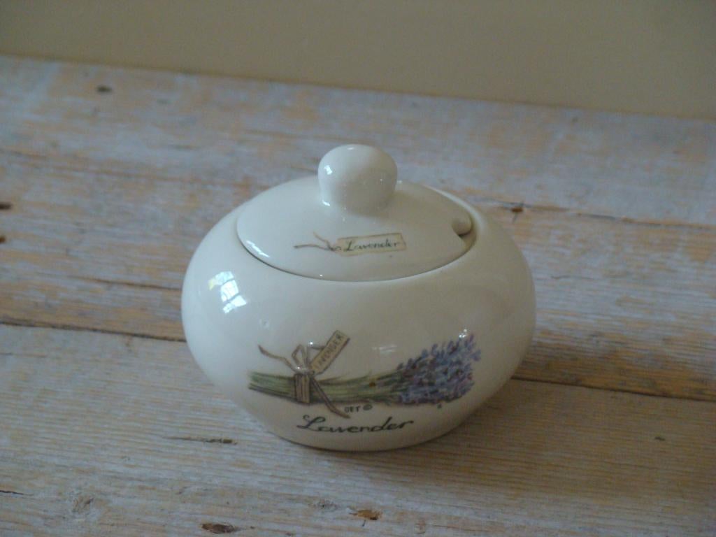 Servies, Jet (by ter Steege), LAVENDER, zo goed als nieuw, Overige typen, Ophalen of Verzenden, Zo goed als nieuw, Overige stijlen