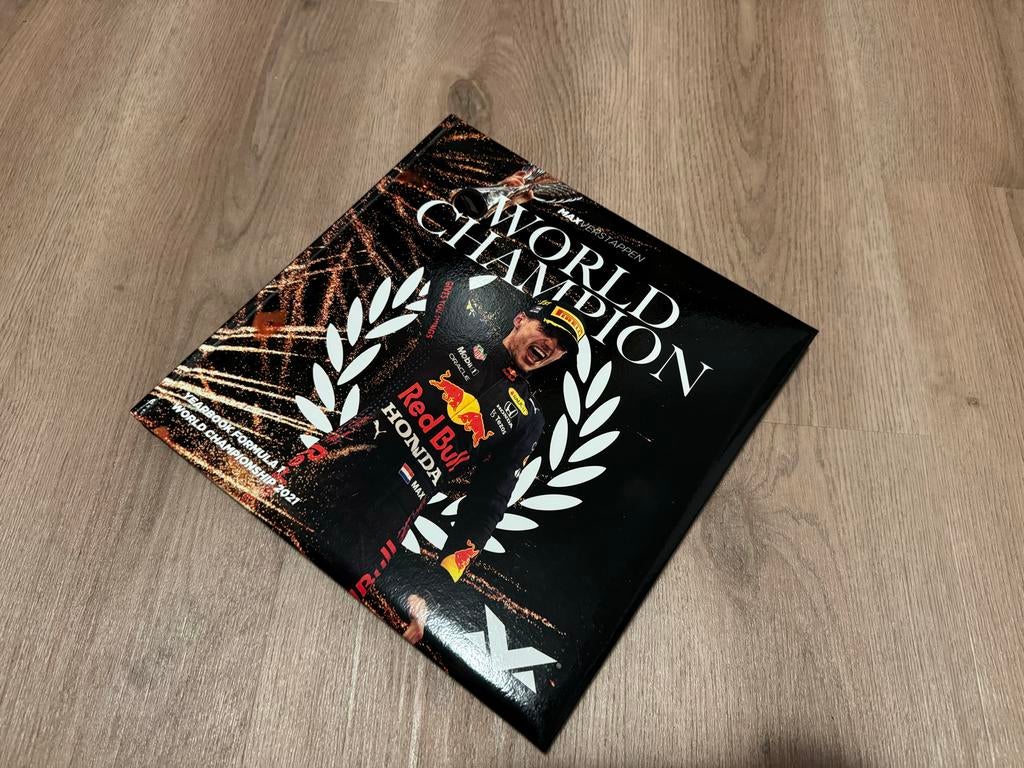 Max Verstappen World Champion 2021 Formule 1 Jaarboek, Ophalen, Zo goed als nieuw, Overige sporten
