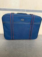 Lichte koffer blauw met rode strepen, Sieraden, Tassen en Uiterlijk, Koffers, Ophalen, Gebruikt, 50 tot 60 cm, Zacht kunststof