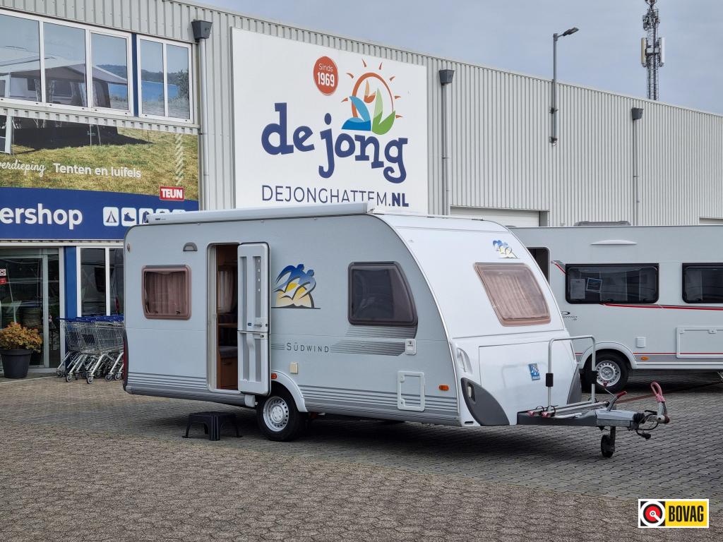 Knaus Sudwind 450 FU Cassette luifel, Caravans en Kamperen, Caravans, Rondzit, Bedrijf, Overige typen, 5 tot 6 meter