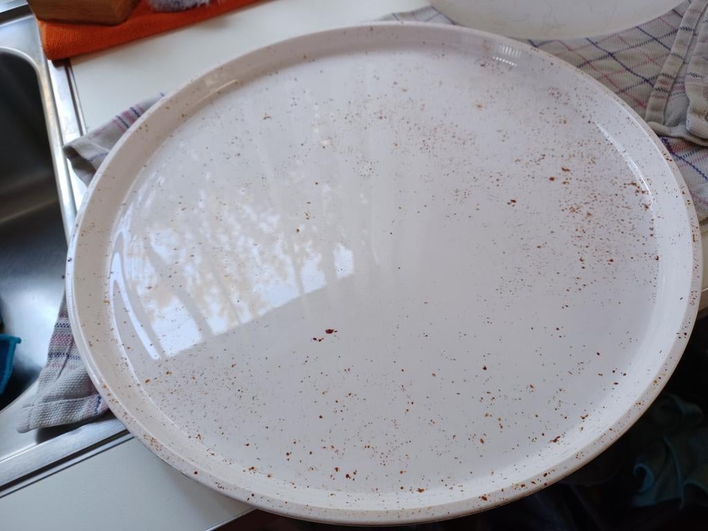 Wit rond  magnetron/ ovenplaat bord, Huis en Inrichting, Gebruikt, Keramiek, Ophalen of Verzenden, Schaal of Schalen