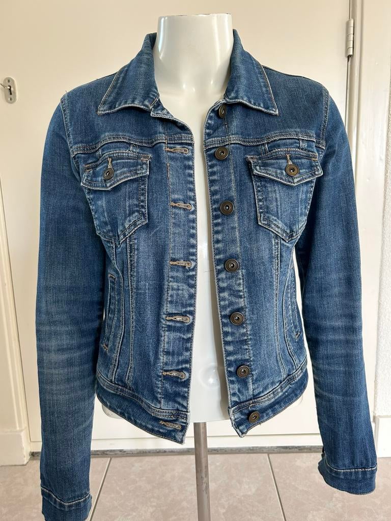 Vero Moda spijkerjack mt 34. Blauw, Blauw, Ophalen of Verzenden, Zo goed als nieuw, Jasje