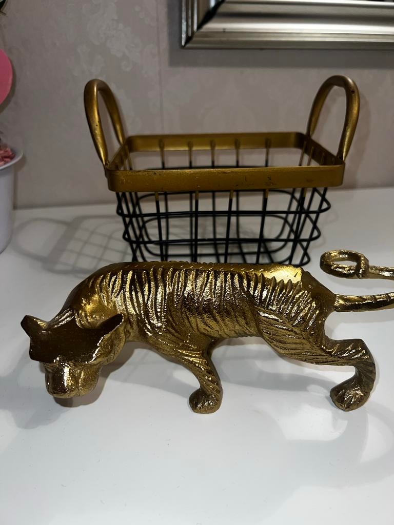 Gouden decoratie tijger beeldje en mandje, Ophalen of Verzenden, Zo goed als nieuw