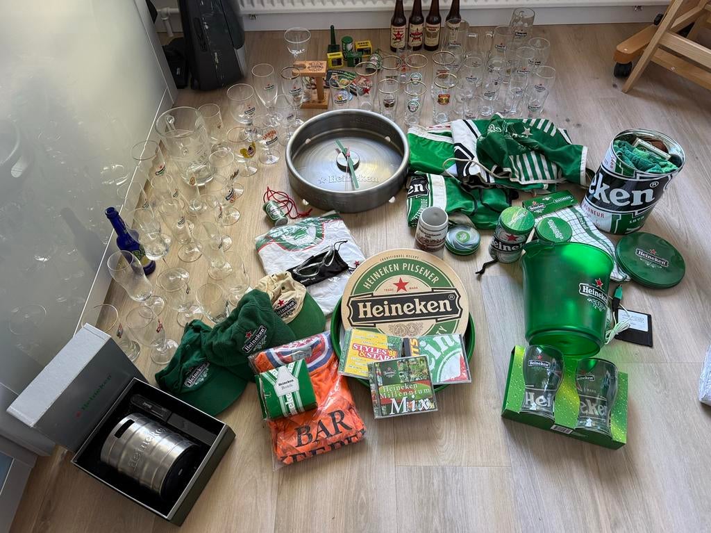 Heineken Verzameling: Glazen, Vlaggen, Merch, Flesjes & Meer, Ophalen, Gebruikt, Overige typen