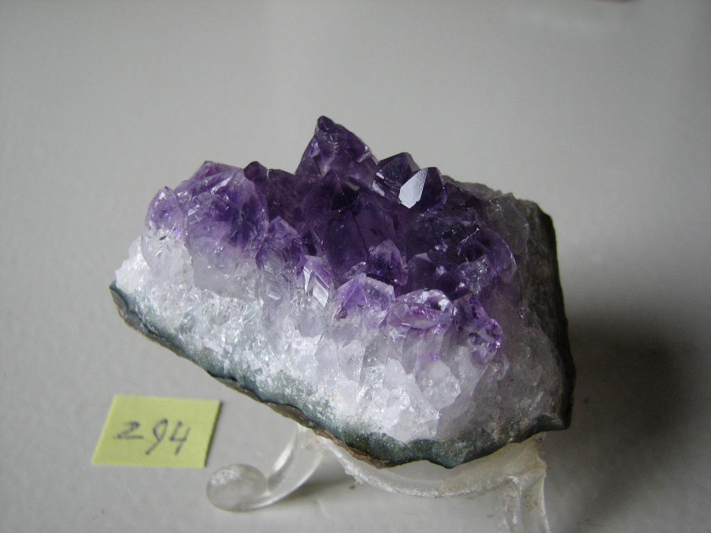 Stuk Amethist uit uit Uruguay.nr 294, Verzenden, Mineraal