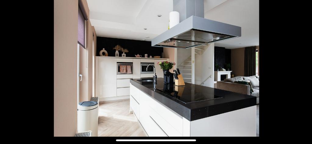 Kitchen for sale, Ophalen, Zo goed als nieuw