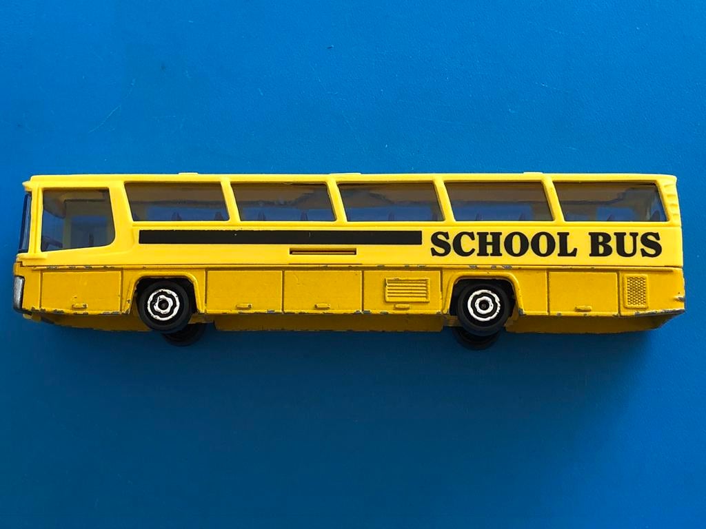 Schoolbus Majorette - Lengte 13,5 cm, Hobby en Vrije tijd, Modelauto's | Overige schalen, Ophalen of Verzenden, Gebruikt, Bus of Vrachtwagen