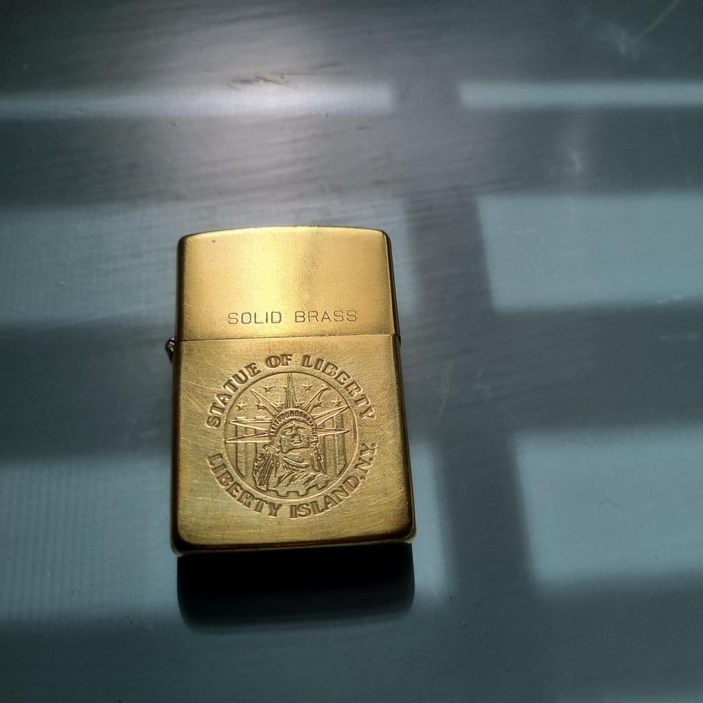 1932-1991 Statue of liberty. Solid brass., Verzamelen, Rookartikelen, Aanstekers en Luciferdoosjes, Ophalen of Verzenden, Zo goed als nieuw