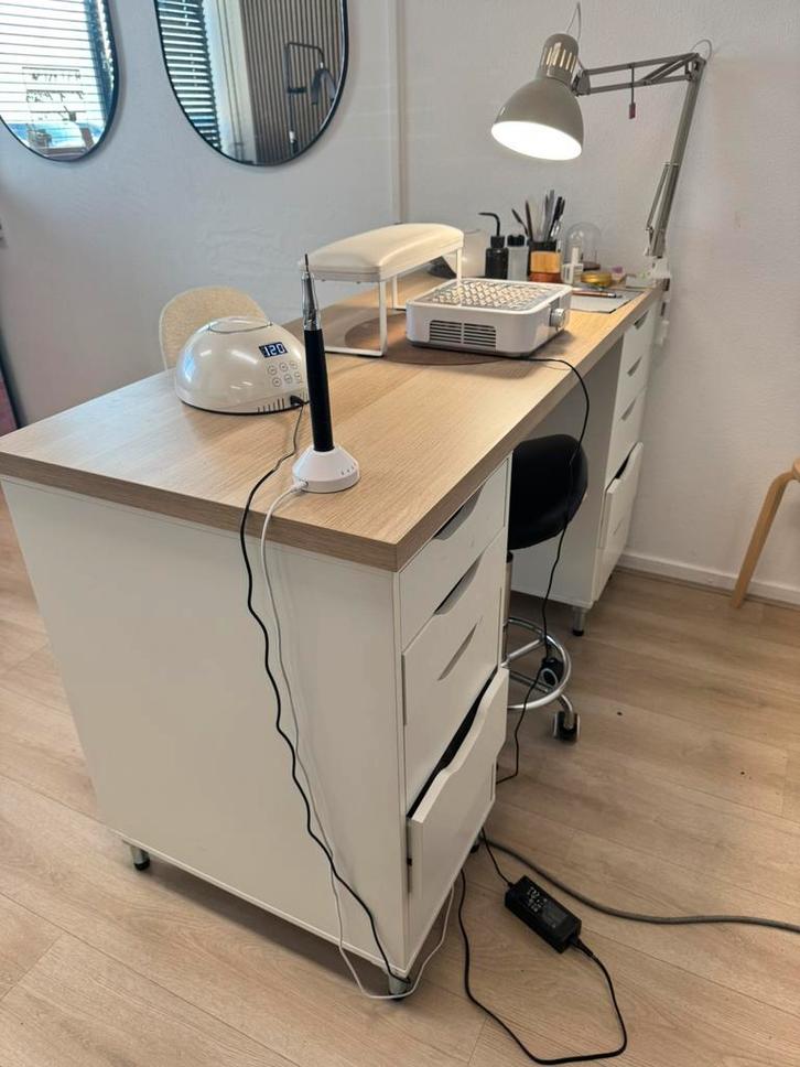 Nageltafel / Manicure tafel, Huis en Inrichting, Bureaus, Gebruikt, Bureau, Ophalen