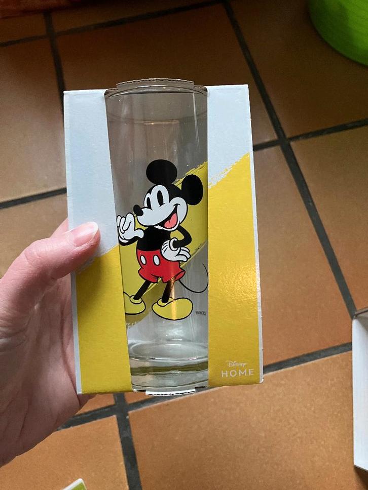 Disney Glas Mickey Mouse - Nieuw in verpakking, Verzamelen, Disney, Nieuw, Servies, Mickey Mouse, Ophalen of Verzenden