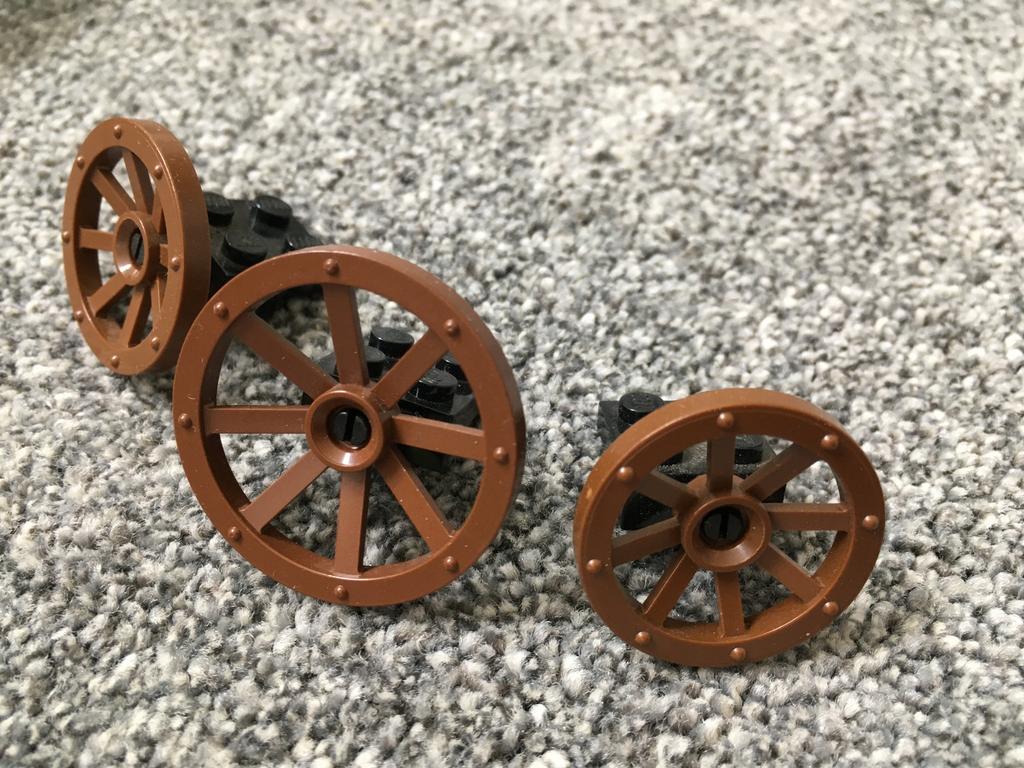 Drie karrenwielen bruin van lego, Ophalen of Verzenden, Gebruikt, Losse stenen, Lego