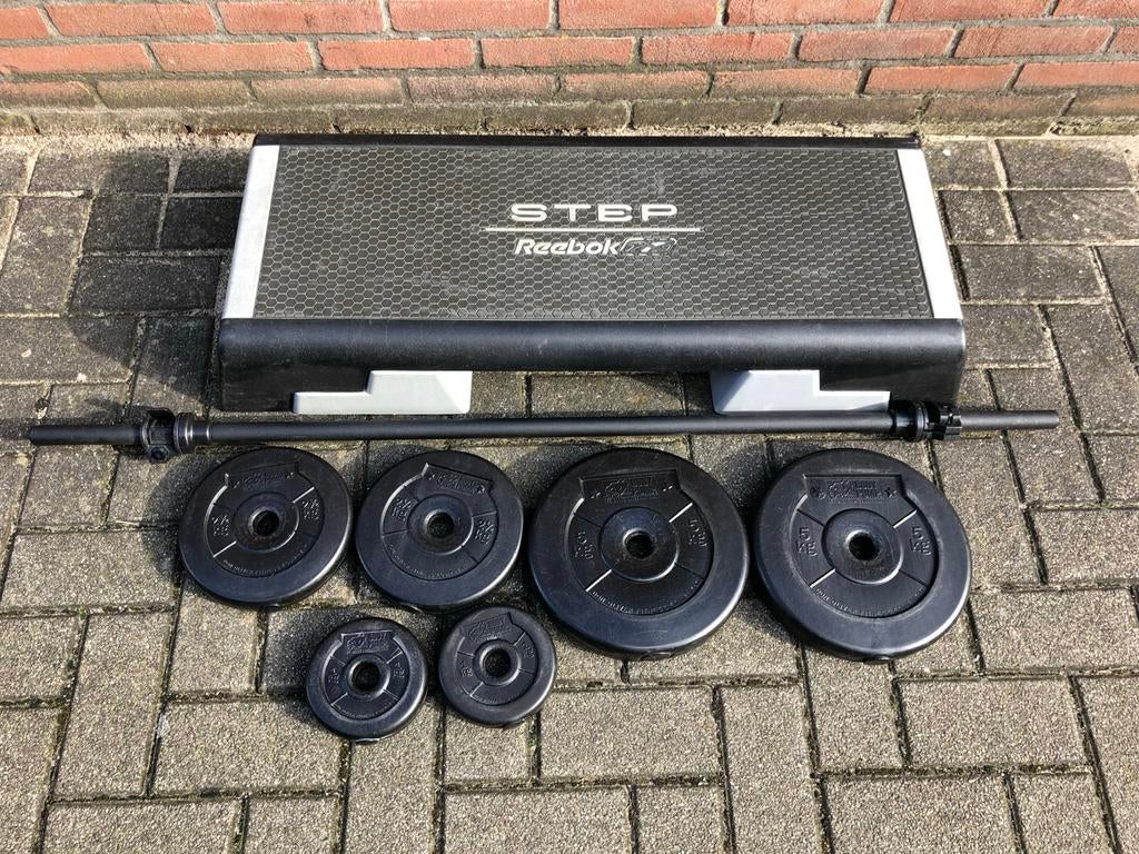 Reebok step met les mills bodypump set, Sport en Fitness, Fitnessmaterialen, Gebruikt, Ophalen of Verzenden, Bodypump set, Reebok step