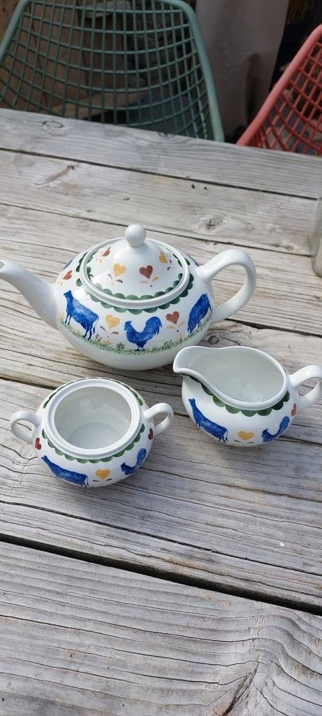 Jacksfarm servies: theepot, suikerpot en melkkan, Overige typen, Ophalen of Verzenden, Zo goed als nieuw, Overige stijlen