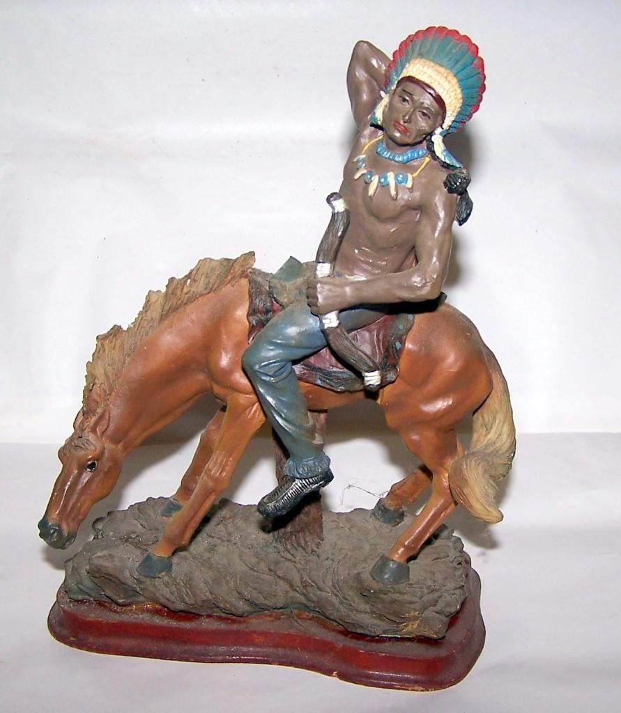 Prachtig beeld Indiaan te paard met pijl en boog. Nieuwstaat, Ophalen of Verzenden, 20 - 50 cm, Handgemaakt, Scène