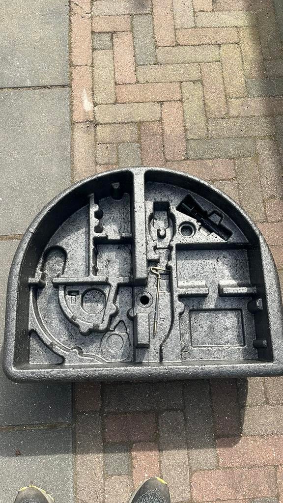 Reserveband opbergbak ford fiesta, Ophalen of Verzenden, Zo goed als nieuw