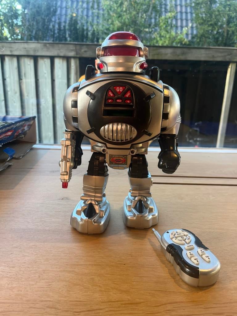 Schietende Robot met Afstandsbediening - Zilver/Rood, Kinderen en Baby's, Ophalen, Gebruikt, Jongen of Meisje