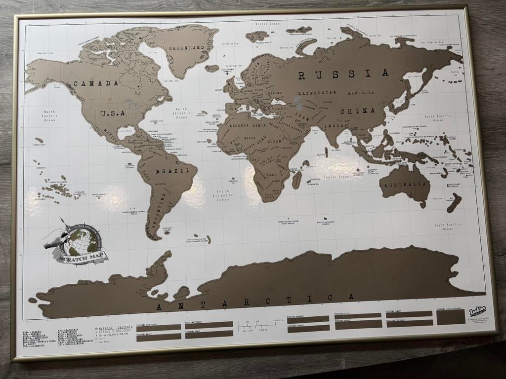 Scratch map wereldkaart goud met gouden lijst, Ophalen, Ingelijst