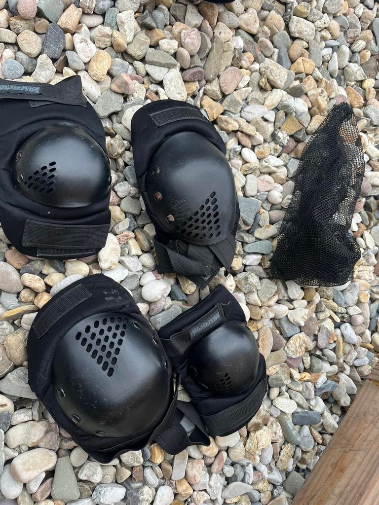 Nijdam kniebeschermers elleboogbeschermers L, Ophalen of Verzenden, Gebruikt