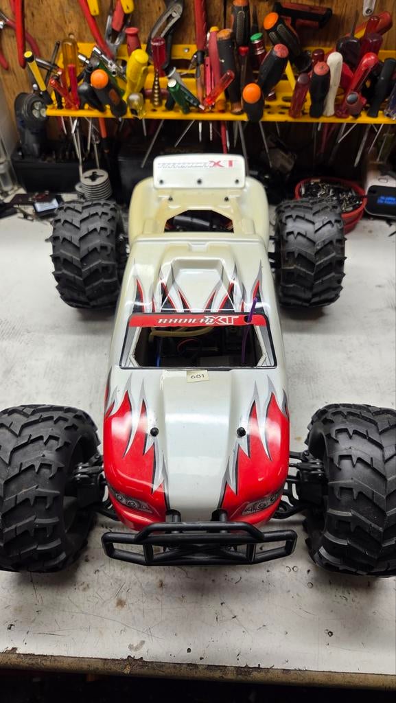 Te koop mooie protech radical, Hobby en Vrije tijd, Modelbouw | Radiografisch | Auto's, Gebruikt, Ophalen of Verzenden, Auto onroad