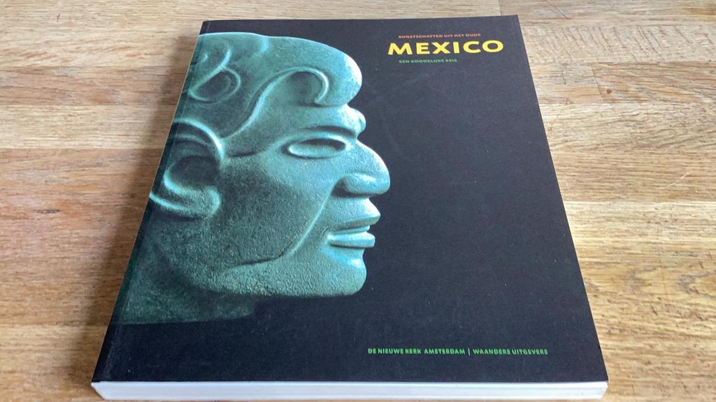 Kunstschatten uit het oude Mexico catalogus tentoonstelling, Ophalen of Verzenden, Gelezen