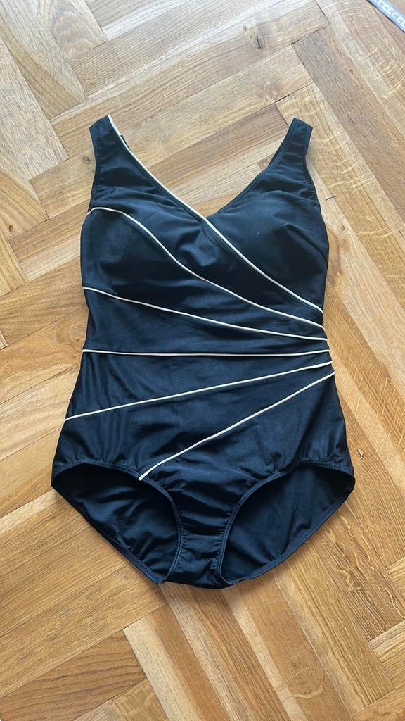 Livera corrigerend badpak zwart wit 42/44, Kleding | Dames, Badmode en Zwemkleding, Ophalen of Verzenden, Zo goed als nieuw, Zwart