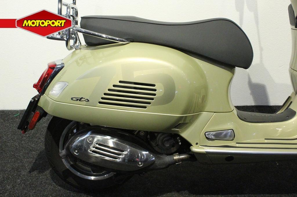 Vespa GTS 300 SUPERTECH 75TH, Scooter, Bedrijf, Vespa