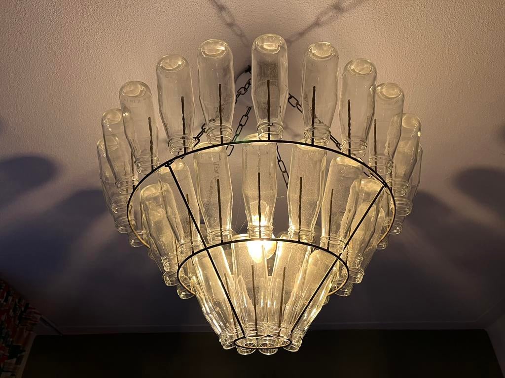 Uitverkoop: Flessen kroonluchter leitmotiv, Ophalen, Zo goed als nieuw