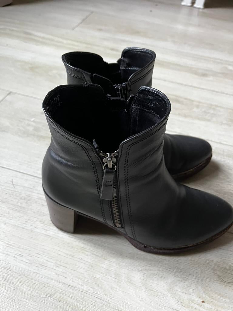 Gabor zwarte enkellaars 39 leer, Zwart, Lage of Enkellaarzen, Ophalen of Verzenden, Gedragen