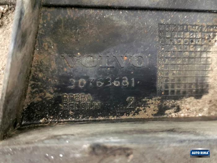 Bumper onderplaat van een Volvo V50, Gebruikt, -, -, Ophalen of Verzenden