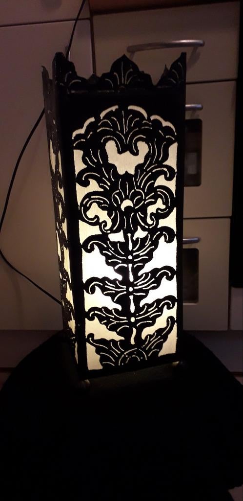 Sfeervolle Indonesische lamp met uitsnijwerk van metaal, Ophalen, Gebruikt, Indonesisch, Oosters, Sfeervol