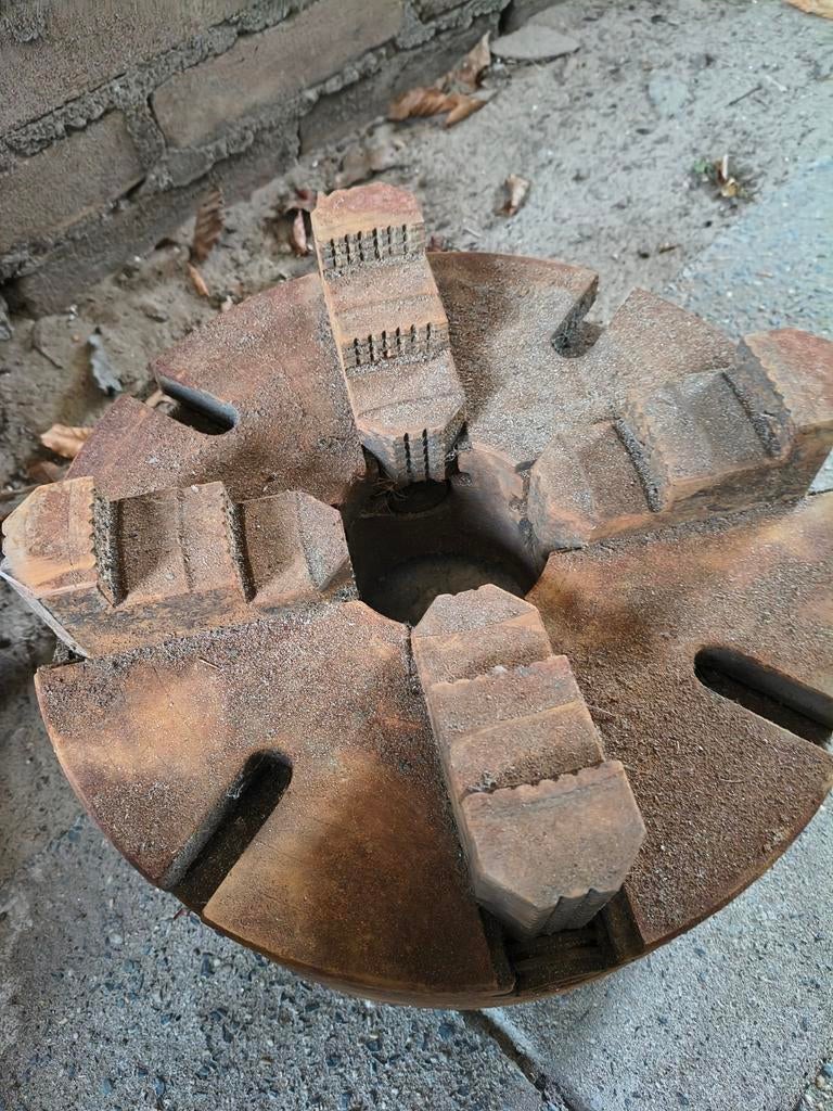 Te koop 4 klauw voor draaibank, Ophalen