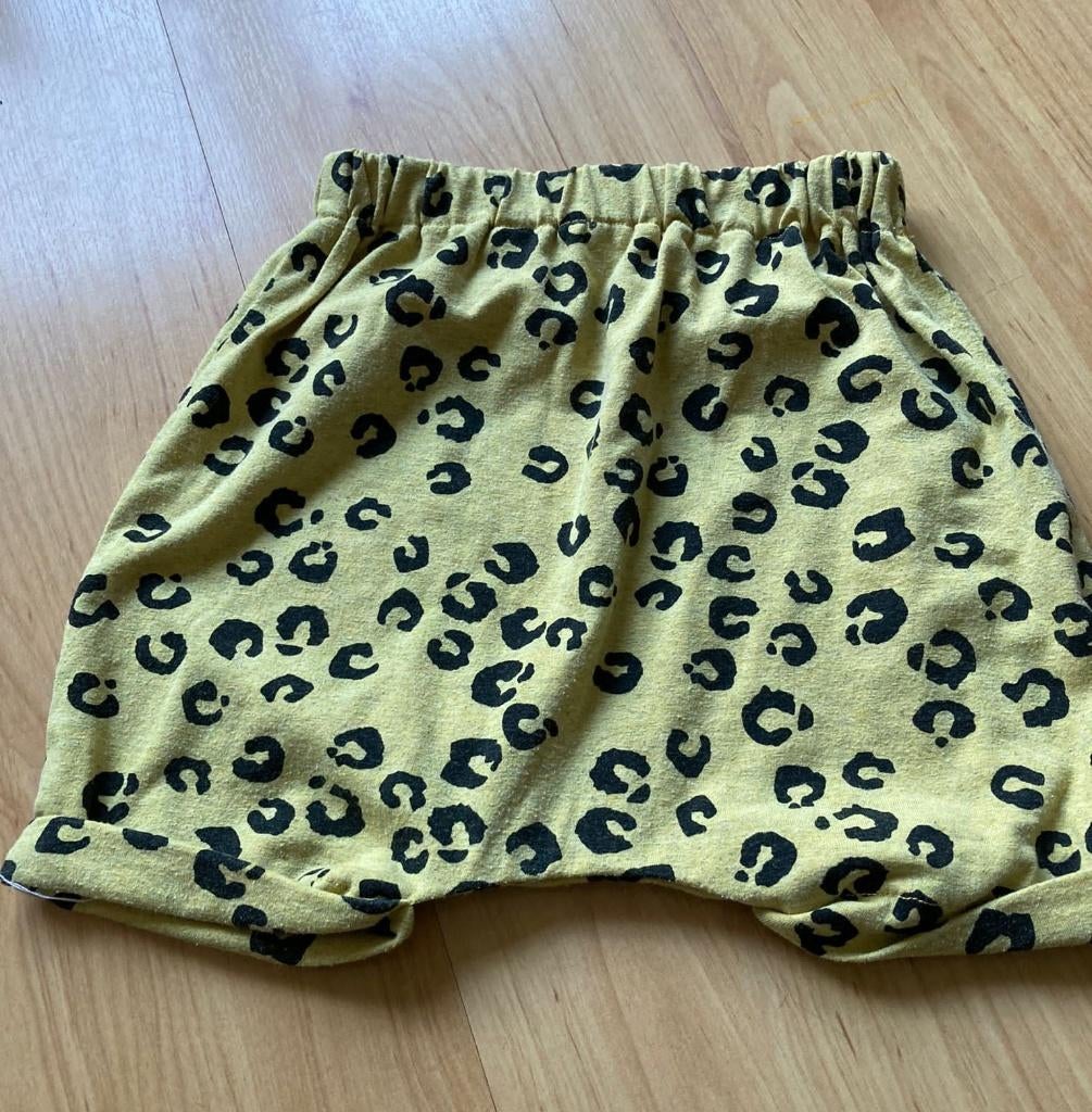 Korte broek / short panter maat 86 handmade, Kinderen en Baby's, Babykleding | Maat 86, Ophalen of Verzenden, Zo goed als nieuw