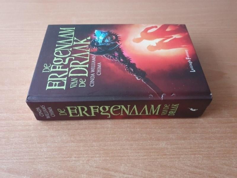 C. W. Chima - Erfgenaam Magier & Draak, Scharlakenrode Kroon, Boeken, Ophalen of Verzenden, Gelezen, C. W. Chima