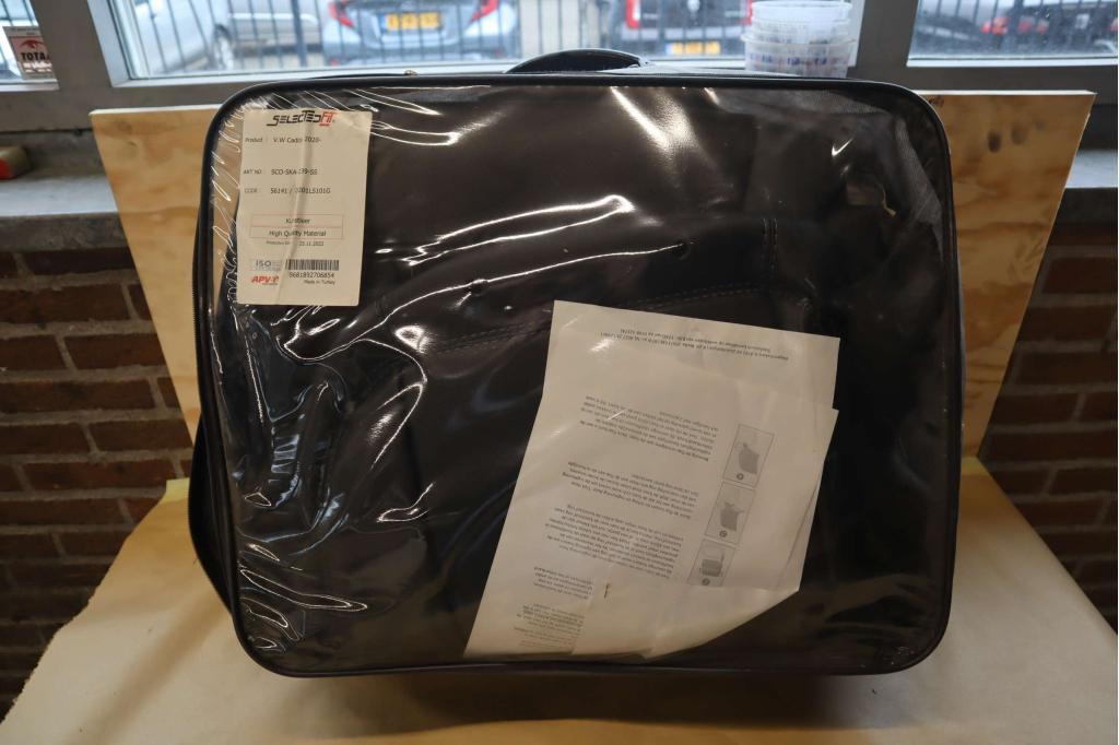 VW CADDY STOELHOEZEN VAN KUNSTLEER 8681892708654 (41), Ophalen, Niet ingevuld, Niet ingevuld, Niet ingevuld