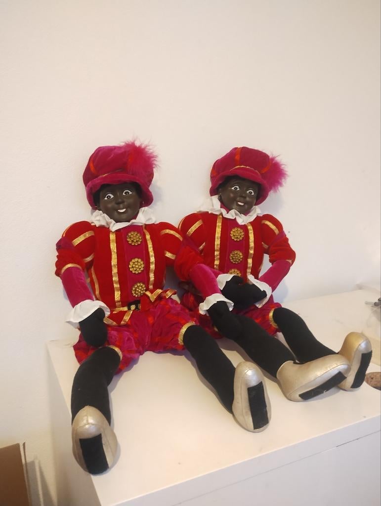 Gezocht ! De kopers van deze poppen sinterklaas, Diversen, Sinterklaas, Verzenden