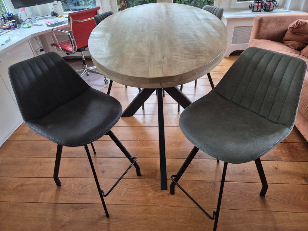 Industriele bartafel hoge tafel mangohout vier barkrukken, Huis en Inrichting, Tafels | Eettafels, 100 tot 150 cm, Zo goed als nieuw