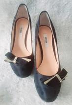 Guess Pumps met Polkadots, Bow & Plateau - Maat 38, Kleding | Dames, Schoenen, Pumps, Guess, Zwart, Ophalen of Verzenden