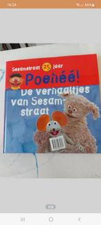 A. Boschhuizen - Poehee! Sesamstraat 25 jaar, Ophalen of Verzenden, Zo goed als nieuw, Non-fictie