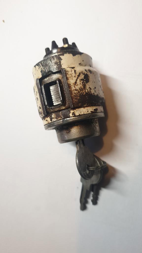 Peugeot oldtimer  contact en stuurslot, Auto-onderdelen, Dashboard en Schakelaars, Peugeot, Nieuw, Ophalen of Verzenden