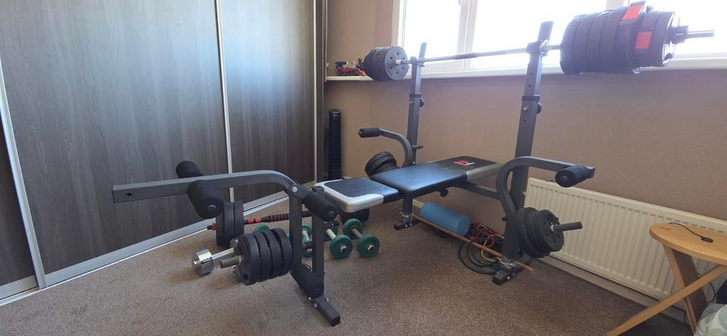 Halterbank met stang en uitgebreide gewichtenset, Sport en Fitness, Fitnessmaterialen, Ophalen, Fitnessbank