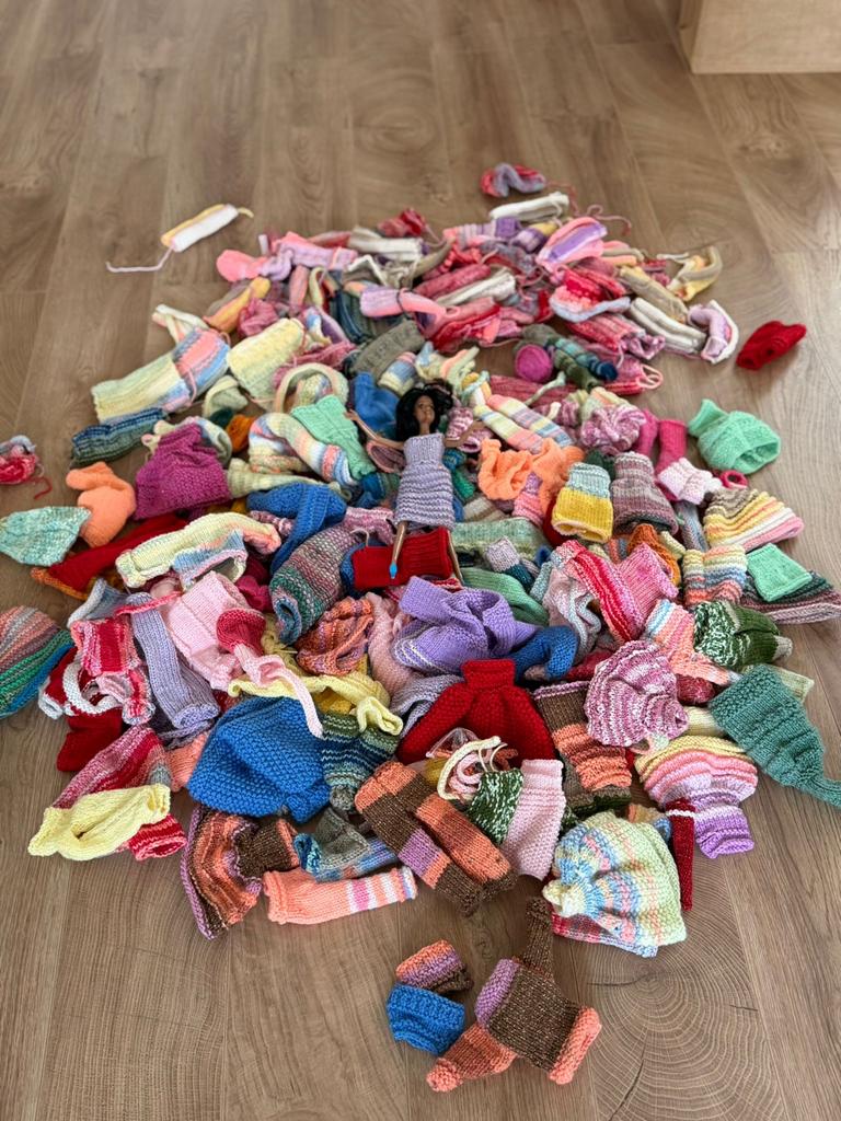 Handgemaakte kleertjes voor Barbie poppen, Kinderen en Baby's, Speelgoed | Poppen, Ophalen of Verzenden, Nieuw, Barbie