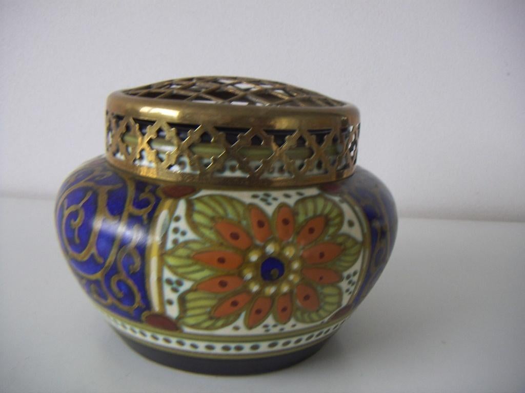 Zuid Holland Gouda plateel keramiek rozenbowl jr.1925. Daisy, Antiek en Kunst, Antiek | Keramiek en Aardewerk, Ophalen of Verzenden