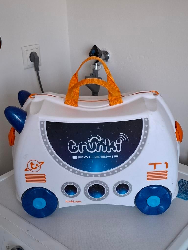 kinderkoffer, Ophalen, Zo goed als nieuw, 6 jaar of ouder