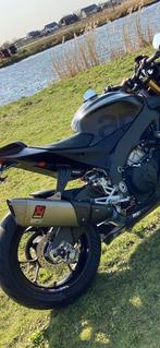 Akrapovic Titanium E4 slip-on aprilia Tuono v4 1100, Rsv4, Motoren, Ophalen of Verzenden